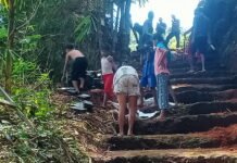 Warga RW 3, Kerja Bakti Perbaiki Tangga Jalan TPU Pasir Barin